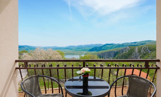 Lokvicici House | 2 bedroom stunning home in Lokvicici