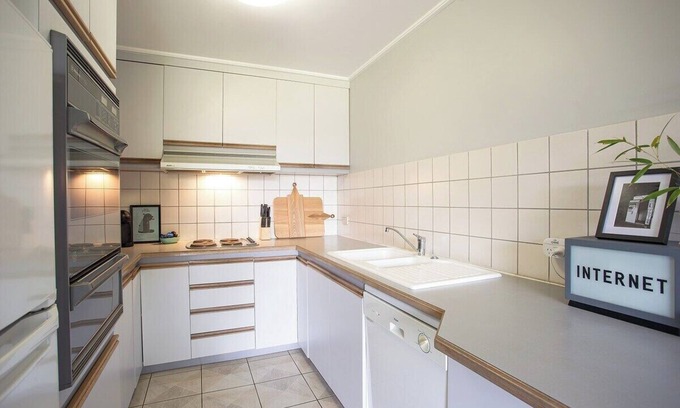 Cowes House | 2 Bedroom Townhouse Next to Golf
