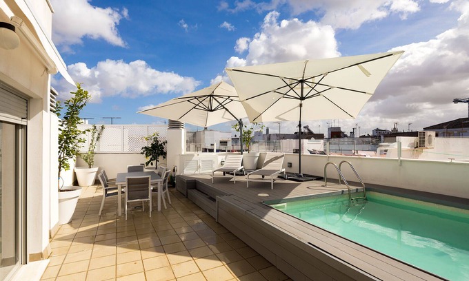 Encarnacion-Regina Apartment | 2 bedrooms, 2 bathrooms, private terrace with pool