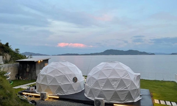 Kurahashi House | 2 BR Beach Front House for 8 Ppl