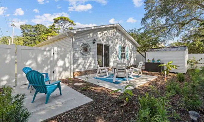 Crescent Beach House | 2 BR Beach House w/Firepit