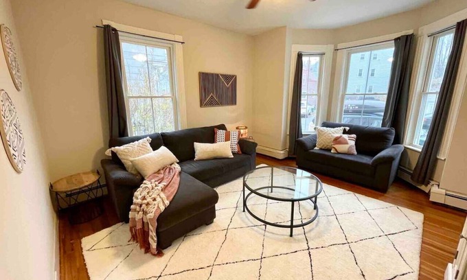 Beverly Apartment | 2 BR City Sanctuary - 5 Mins to Historical Salem!