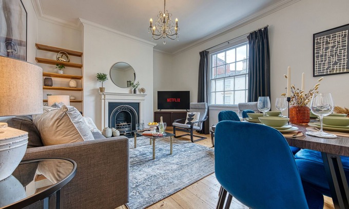 Southampton City Centre Apartment | 2 BR Stunning Modern City Apt Southampton-Sleeps 6 Oxford Terrace