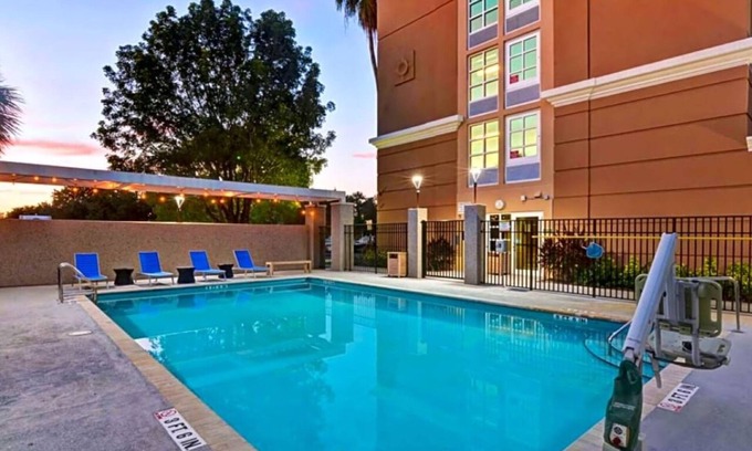 Miramar Hotel | 2 Conveniently Located Suites w/Full Kitchen & Comfort Near Entertainment