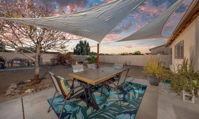 Tucson House | 2 Homes/7 BR 4 BA Total/Teams at KINO, ideal