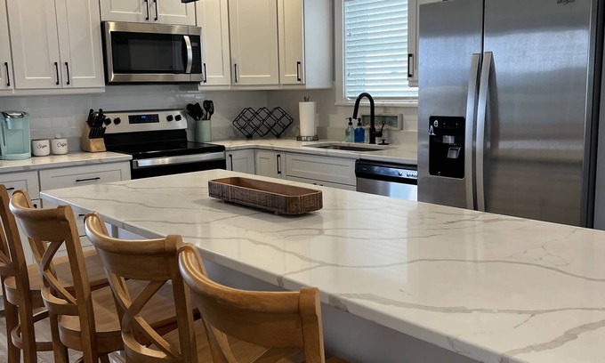 Whalehead Beach Condo | “2 Impulsive” Luxury Condo Steps from the beach in the Beach Club at Whalehead