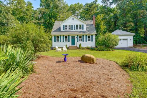 Madison House | 2 Mi to Dtwn 2-Acre Retreat with Large Yard!