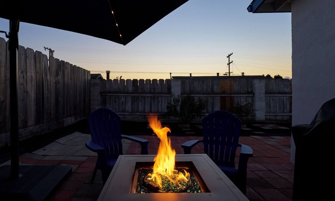 Seaside House | 2 Miles to Beach- Bay Views of Monterey Peninsula + Fire Pits + BBQ + Golf
