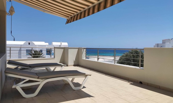 Chebba Apartment | 2 minutes from the beach, safe, high-standard studio with beautiful sea view.