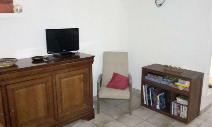 Hoenheim Apartment | 2-room apartment near Strasbourg (15 minutes from the center by tram)