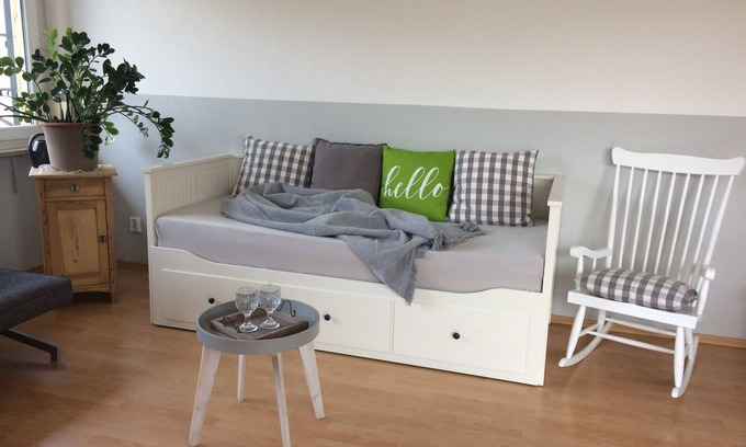 Mitte Apartment | 2-room city apartment on the park, central yet quiet & in the countryside