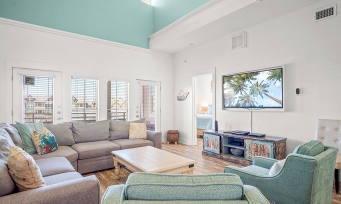 Cinnamon Shore Condo | 2-Story Condo w/All Cinnamon Shore Pools & Amenities+Great Coastal Style