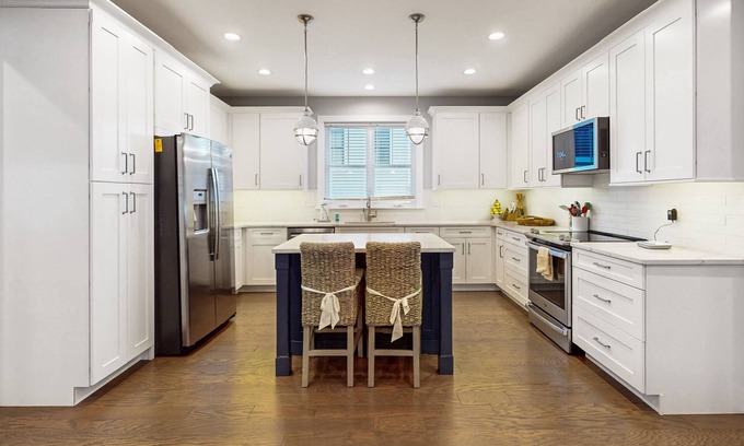 Dodds Addition House | 2-story home with backyard, patio, outdoor dining area & AC - dog-friendly
