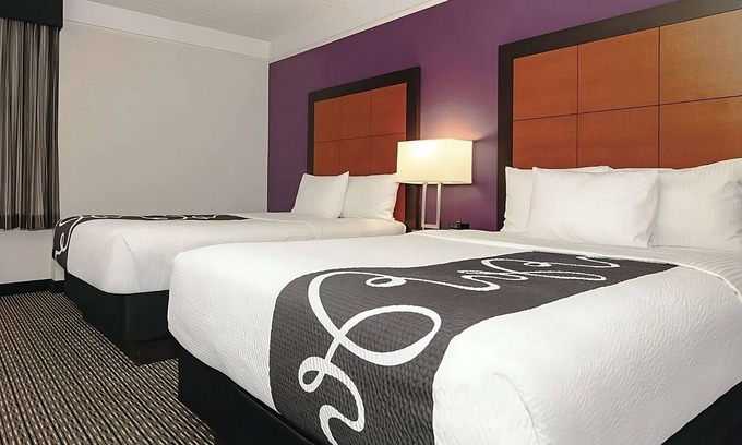Guasti Hotel | 2 x 2 Double Beds at La Quinta Inn & Suites by Wyndham Ontario Airport