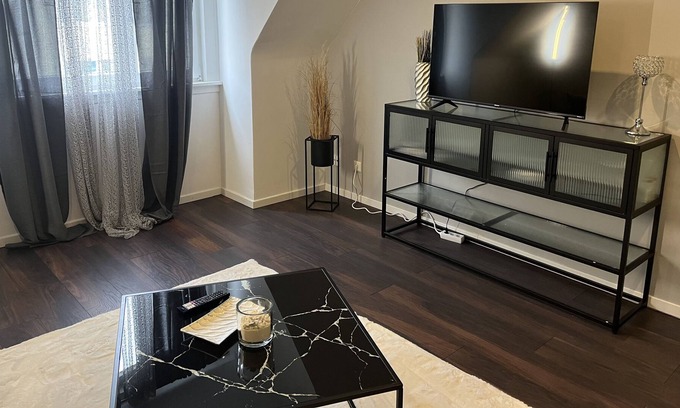 Altstadt Apartment | 2 Zimmer Wohnung HU Innenstadt