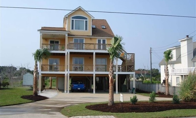 The Point House | 20% off Aug 16-30 rentals! Great Reviews! 1:30 check-in with no wait!