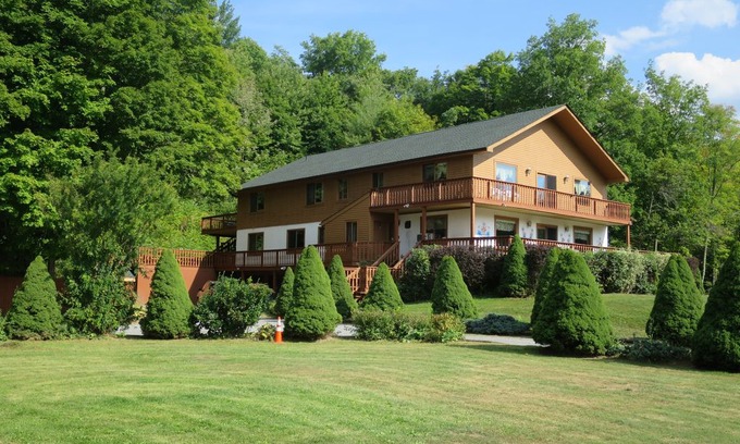 West Kill House | 20% OFF now - 1.15.19 Beautiful Euphoria One Estate Sleeps 50 (105 w/ 2nd house)