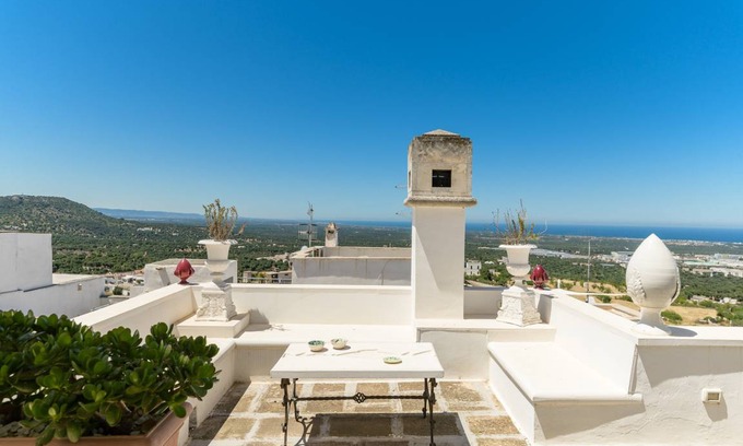 Ostuni Historic Centre Apartment | 200 m² Apartment ∙ 3 bedrooms ∙ 5 guests
