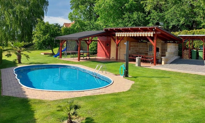 Troskovice Apartment | 200 m² Apartment ∙ 4 bedrooms ∙ 12 guests