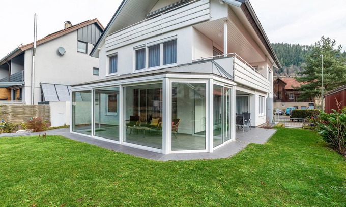 Calmbach Apartment | 200 m² Apartment ∙ 4 bedrooms ∙ 9 guests