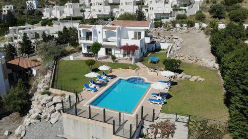 Kalathos House | 200 m² House ∙ 4 bedrooms ∙ 8 guests