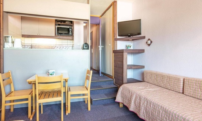 Doucy-Combelouviere Apartment | 200m from resort center, terrace, parking, tv, ski locker, 23m², Valmorel