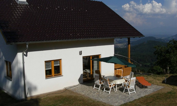 Himmelberg House | 2010 finished, detached cottage overlooking the Karawanken