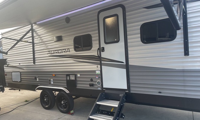 Conway House | 2023 camper ready for rent at your campground request!