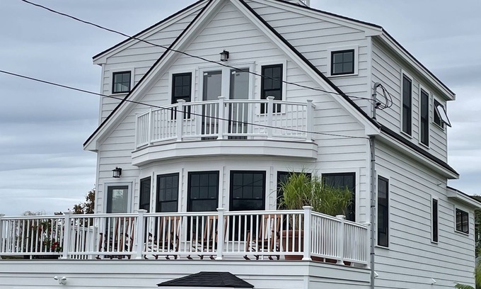 York Beach House | 2023 rates NOW AVAILABLE!