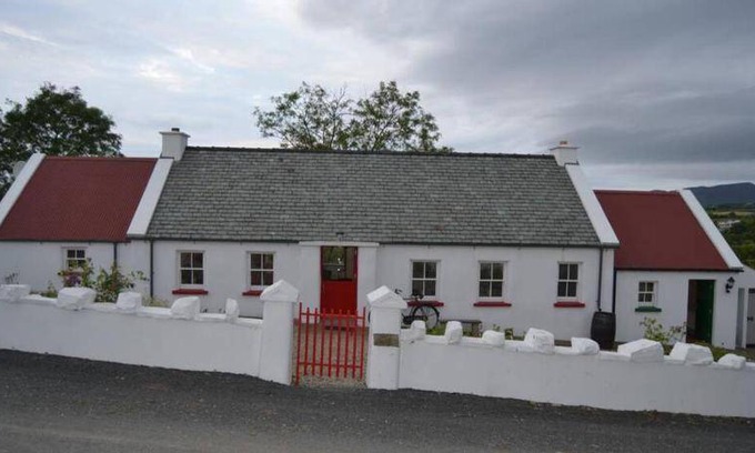 Buncrana House | 203 m² House ∙ 4 bedrooms ∙ 14 guests