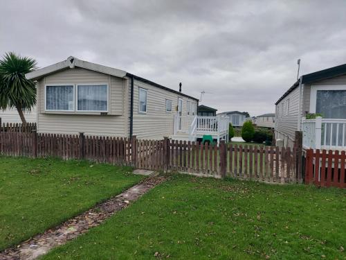 Burnham-on-Sea Apartment | 205 Holiday Resort Unity 6 berth Pet friendly Passes optional