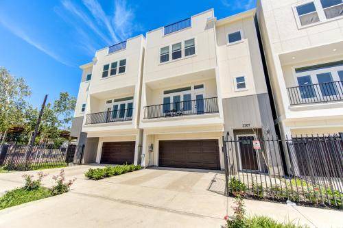 Greater Third Ward House | 209 m² House ∙ 3 bedrooms ∙ 10 guests