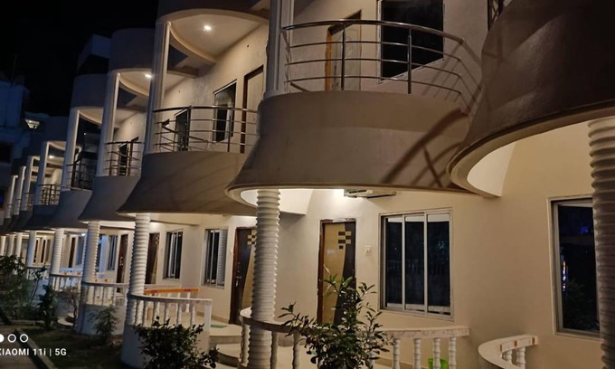 Mandarmani Hotel | 210 m² Hotel ∙ 3 guests