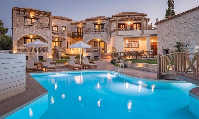 Psarou Resort | 215 m² Resort ∙ 4 bedrooms ∙ 10 guests
