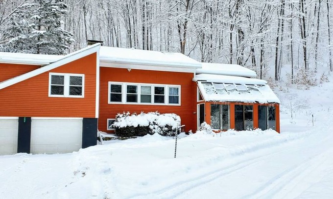 Mendon House | 217 m² House ∙ 4 bedrooms ∙ 10 guests