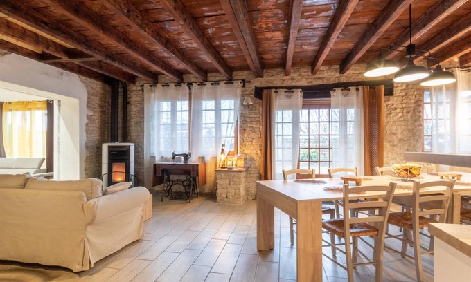 Marigny-les-Reullee Hotel | 22 m² Hotel ∙ 1 bedroom ∙ 4 guests
