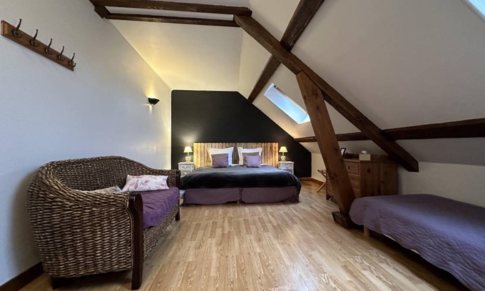 Marigny-les-Reullee Hotel | 22 m² Hotel ∙ 1 bedroom ∙ 2 guests