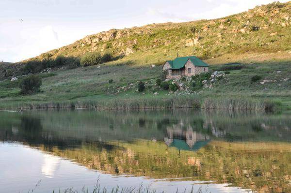 Dullstroom Apartment | 220 m² Apartment ∙ 5 bedrooms ∙ 127 guests