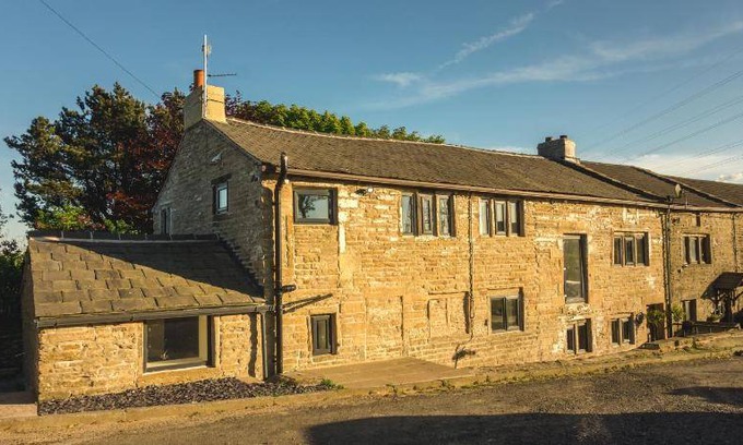 Oldham House | 230 m² House ∙ 4 bedrooms ∙ 8 guests