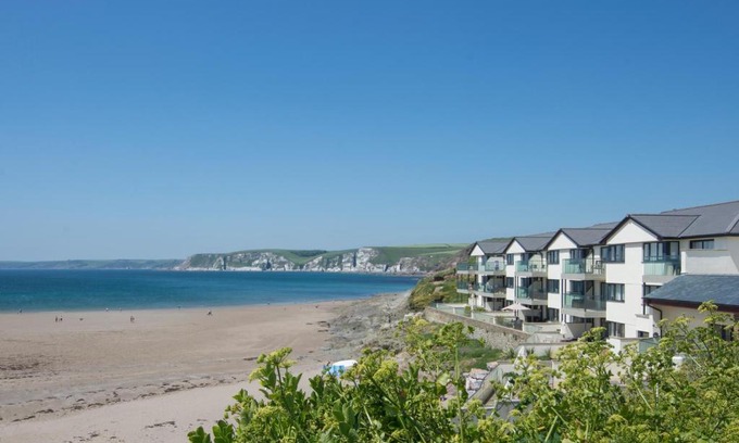 Bigbury-on-Sea House | 24 Burgh Island Causeway