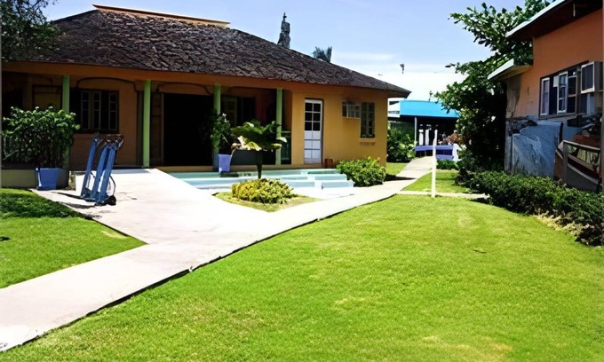 Montego Bay Hotel | 24 m² Hotel ∙ 127 guests