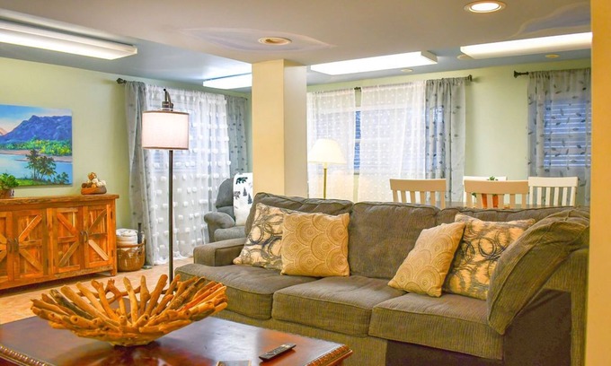 East Haven Rutland County House | 2400sq.ft of relaxation. Only 7-10 Miles from Killington and Pico