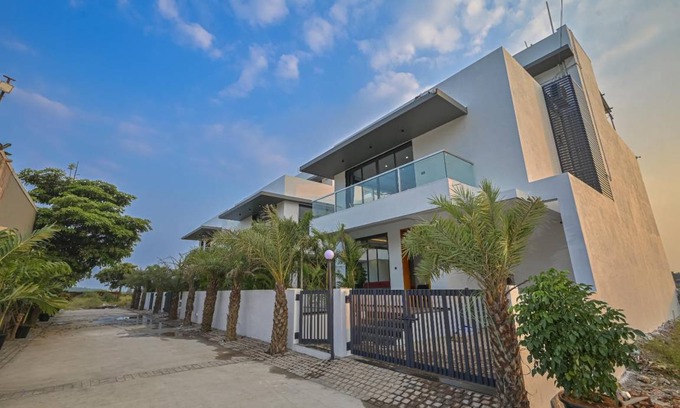 Surgana Villa | 242 m² Villa ∙ 4 bedrooms ∙ 12 guests
