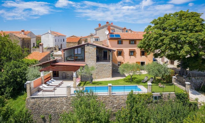 Zamask House | 249 m² House ∙ 4 bedrooms ∙ 7 guests