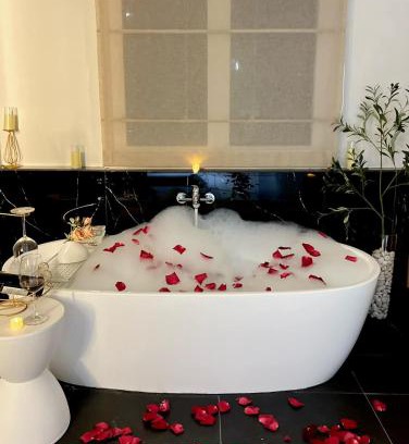 Nakhon Sawan Hotel | 24Rooms นครสวรรค์