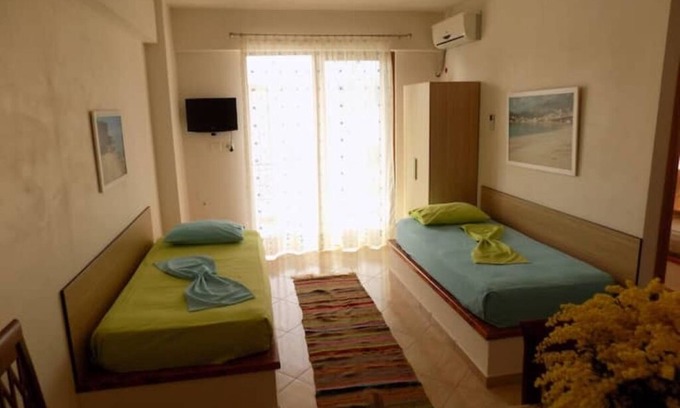 Himare Apartment | 25 meters from beach 1