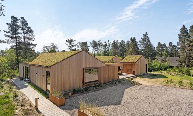 Blavand House | 250 m² House ∙ 1 bedroom ∙ 12 guests