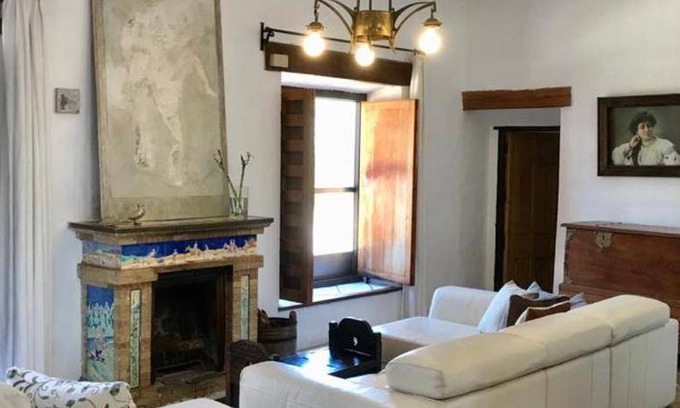 Recas House | 250 m² House ∙ 6 bedrooms ∙ 25 guests