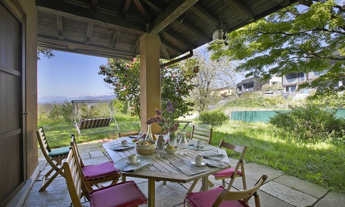 Buguggiate Villa | 250 m² Villa ∙ 3 bedrooms ∙ 6 guests