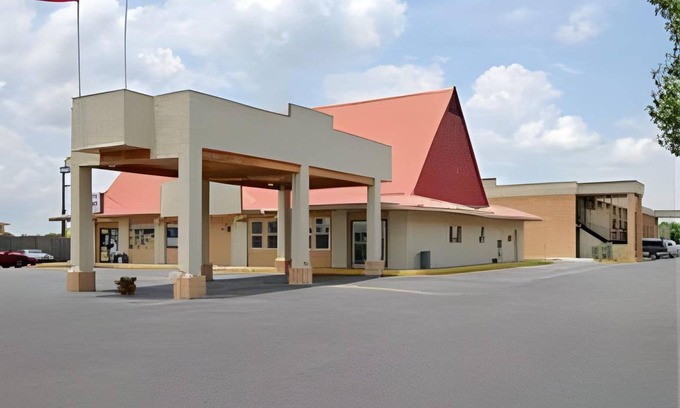 Brookshire Hotel | 26 m² Motel ∙ 5 guests